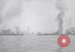 Immagine di Il bombardamento Peleliu Isole Palau, 1944, secondo 30 filmato di repertorio 65675034750