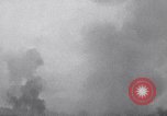 Immagine di Il bombardamento Peleliu Isole Palau, 1944, secondo 40 filmato di repertorio 65675034750