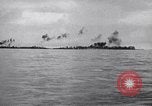 Immagine di Il bombardamento Peleliu Isole Palau, 1944, secondo 54 filmato di repertorio 65675034750