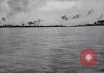 Immagine di Il bombardamento Peleliu Isole Palau, 1944, secondo 60 filmato di repertorio 65675034750