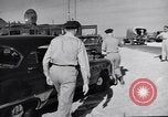 Standbild William H Tunner Tripolis Libyen Wheelus Air Base, 1954, aus Sekunde 25 historischem Filmmaterial Videoclip 65675034771