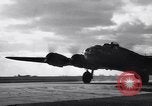 Standbild 8 Bomber Command Vereinigtes Königreich, 1944, aus Sekunde 17 historischem Filmmaterial Videoclip 65675034808
