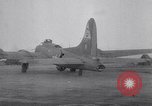 Standbild 8 Bomber Command Vereinigtes Königreich, 1944, aus Sekunde 39 historischem Filmmaterial Videoclip 65675034808