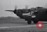Standbild 8 Bomber Command Vereinigtes Königreich, 1944, aus Sekunde 42 historischem Filmmaterial Videoclip 65675034808