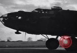 Standbild 8 Bomber Command Vereinigtes Königreich, 1944, aus Sekunde 50 historischem Filmmaterial Videoclip 65675034808