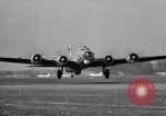 Image 8e Bomber Command Royaume-Uni, 1944, de la seconde 26 séquences d'archives historiques vidéo 65675034809