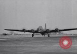 Image 8e Bomber Command Royaume-Uni, 1944, de la seconde 34 séquences d'archives historiques vidéo 65675034809