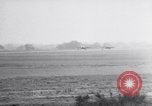Standbild USAAF 56 Fighter Group P-47s Nehmen Sie auf einer Mission Southwold Suffolk England, 1943, aus Sekunde 26 historischem Filmmaterial Videoclip 65675034815