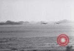 Standbild USAAF 56 Fighter Group P-47s Nehmen Sie auf einer Mission Southwold Suffolk England, 1943, aus Sekunde 28 historischem Filmmaterial Videoclip 65675034815