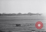 Standbild USAAF 56 Fighter Group P-47s Nehmen Sie auf einer Mission Southwold Suffolk England, 1943, aus Sekunde 30 historischem Filmmaterial Videoclip 65675034815