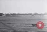 Standbild USAAF 56 Fighter Group P-47s Nehmen Sie auf einer Mission Southwold Suffolk England, 1943, aus Sekunde 31 historischem Filmmaterial Videoclip 65675034815