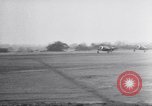Standbild USAAF 56 Fighter Group P-47s Nehmen Sie auf einer Mission Southwold Suffolk England, 1943, aus Sekunde 32 historischem Filmmaterial Videoclip 65675034815