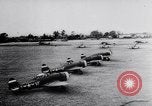 Standbild USAAF Kampfjets eskortieren B-17 Bomber Deutschland, 1943, aus Sekunde 12 historischem Filmmaterial Videoclip 65675034816