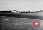 Standbild USAAF Kampfjets eskortieren B-17 Bomber Deutschland, 1943, aus Sekunde 45 historischem Filmmaterial Videoclip 65675034816