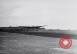 Standbild USAAF Kampfjets eskortieren B-17 Bomber Deutschland, 1943, aus Sekunde 59 historischem Filmmaterial Videoclip 65675034816