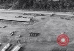 Standbild LKW geparkt Ledo Road Tingkawk Birma, 1945, aus Sekunde 25 historischem Filmmaterial Videoclip 65675034822