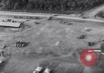 Standbild LKW geparkt Ledo Road Tingkawk Birma, 1945, aus Sekunde 26 historischem Filmmaterial Videoclip 65675034822