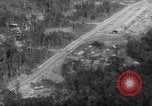 Standbild LKW geparkt Ledo Road Tingkawk Birma, 1945, aus Sekunde 30 historischem Filmmaterial Videoclip 65675034822