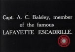 Immagine di Il capitano di un C Balsley di Lafayette Escadrille su aria Memorial Day Hollywood California USA, 1919, secondo 4 filmato di repertorio 65675034838
