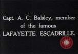 Immagine di Il capitano di un C Balsley di Lafayette Escadrille su aria Memorial Day Hollywood California USA, 1919, secondo 7 filmato di repertorio 65675034838