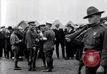 Immagine di Il capitano di un C Balsley di Lafayette Escadrille su aria Memorial Day Hollywood California USA, 1919, secondo 52 filmato di repertorio 65675034838