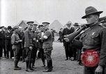 Immagine di Il capitano di un C Balsley di Lafayette Escadrille su aria Memorial Day Hollywood California USA, 1919, secondo 55 filmato di repertorio 65675034838