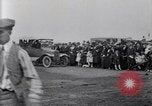 Image foule montres formation d'avions sur le Jour commémoratif de l'air Hollywood California USA, 1919, de la seconde 22 séquences d'archives historiques vidéo 65675034841