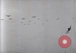 Image foule montres formation d'avions sur le Jour commémoratif de l'air Hollywood California USA, 1919, de la seconde 49 séquences d'archives historiques vidéo 65675034841