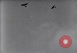 Standbild Flieger um ein Treffen auf Luft Memorial Day Hollywood California USA, 1919, aus Sekunde 24 historischem Filmmaterial Videoclip 65675034844