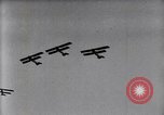Standbild Flieger um ein Treffen auf Luft Memorial Day Hollywood California USA, 1919, aus Sekunde 55 historischem Filmmaterial Videoclip 65675034844