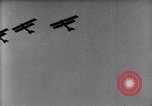 Standbild Flieger um ein Treffen auf Luft Memorial Day Hollywood California USA, 1919, aus Sekunde 56 historischem Filmmaterial Videoclip 65675034844