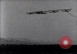 Standbild Flieger um ein Treffen auf Luft Memorial Day Hollywood California USA, 1919, aus Sekunde 57 historischem Filmmaterial Videoclip 65675034844