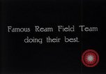 Standbild Flying Team führt Kunstflug auf Luft Memorial Day Hollywood California De Mille Field USA, 1919, aus Sekunde 5 historischem Filmmaterial Videoclip 65675034845