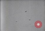 Standbild Flying Team führt Kunstflug auf Luft Memorial Day Hollywood California De Mille Field USA, 1919, aus Sekunde 48 historischem Filmmaterial Videoclip 65675034845