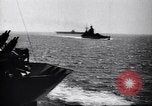 Image Convoi britannique en vertu de l'attaque de l'air Alexandrie Égypte, 1942, de la seconde 25 séquences d'archives historiques vidéo 65675034860