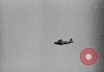 Image Convoi britannique en vertu de l'attaque de l'air Alexandrie Égypte, 1942, de la seconde 62 séquences d'archives historiques vidéo 65675034860