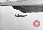 Standbild B-24 Flugzeuge Neapel Italien, 1943, aus Sekunde 1 historischem Filmmaterial Videoclip 65675034864