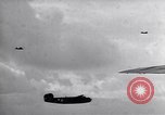 Standbild B-24 Flugzeuge Neapel Italien, 1943, aus Sekunde 10 historischem Filmmaterial Videoclip 65675034864