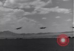 Standbild P-38 Flugzeuge Algerien Nordafrika, 1943, aus Sekunde 14 historischem Filmmaterial Videoclip 65675034872