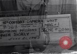 Standbild P-38 Flugzeuge fliegen die in Formationen Algerien Nordafrika, 1943, aus Sekunde 1 historischem Filmmaterial Videoclip 65675034876