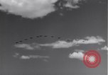 Standbild P-38 Flugzeuge fliegen die in Formationen Algerien Nordafrika, 1943, aus Sekunde 38 historischem Filmmaterial Videoclip 65675034876