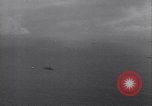 Standbild amerikanischen Marine Schiffe Guadalcanal Salomonen, 1943, aus Sekunde 5 historischem Filmmaterial Videoclip 65675034878