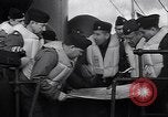 Standbild amerikanischen Marine Offiziere Nordafrika, 1943, aus Sekunde 13 historischem Filmmaterial Videoclip 65675034880