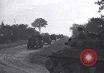 Standbild französischen 2nd Armored Division Javron Frankreich, 1944, aus Sekunde 5 historischem Filmmaterial Videoclip 65675034881
