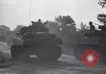 Standbild französischen 2nd Armored Division Javron Frankreich, 1944, aus Sekunde 14 historischem Filmmaterial Videoclip 65675034881