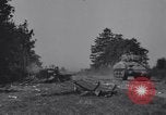 Standbild französischen 2nd Armored Division Javron Frankreich, 1944, aus Sekunde 33 historischem Filmmaterial Videoclip 65675034881