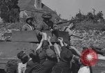 Standbild französischen 2nd Armored Division Javron Frankreich, 1944, aus Sekunde 61 historischem Filmmaterial Videoclip 65675034881