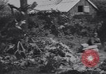 Standbild American 3rd Armored Division Eingabe Städte in Zweiten Weltkrieg Ciral France, 1944, aus Sekunde 8 historischem Filmmaterial Videoclip 65675034882