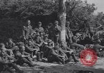Standbild American 3rd Armored Division Eingabe Städte in Zweiten Weltkrieg Ciral France, 1944, aus Sekunde 15 historischem Filmmaterial Videoclip 65675034882
