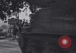 Standbild American 3rd Armored Division Eingabe Städte in Zweiten Weltkrieg Ciral France, 1944, aus Sekunde 20 historischem Filmmaterial Videoclip 65675034882